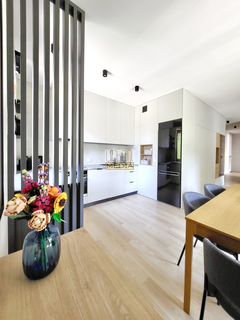 Skanska Holm House * SGH, UW, Łazarski METRO Garaż miniaturka 3