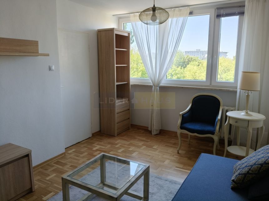 2 pokoje z garderobą po remoncie miniaturka 3