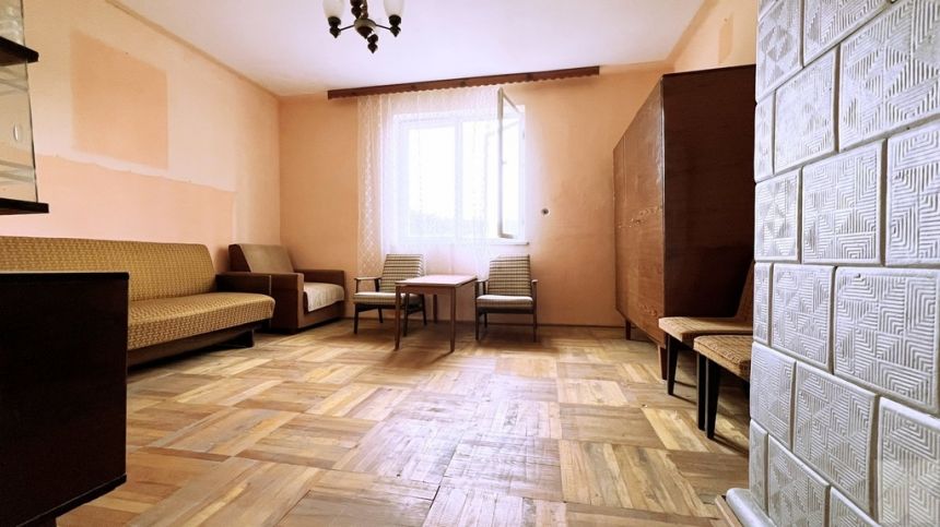 Nieduży dom na wzgórzu w Kramarzówce miniaturka 8