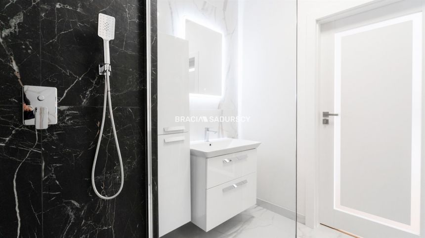 2 pok 40m2 z balkonem i tarasem na dachu budynku miniaturka 6