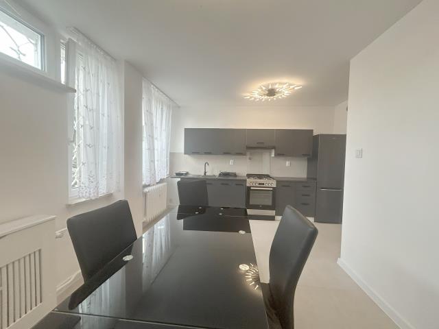 Ciche, wyposażone, przy Metrze miniaturka 2