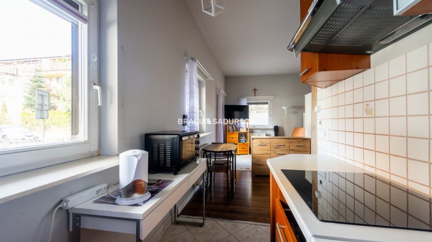 Komfortowe przestronne mieszkanie w apartamentowcu miniaturka 15