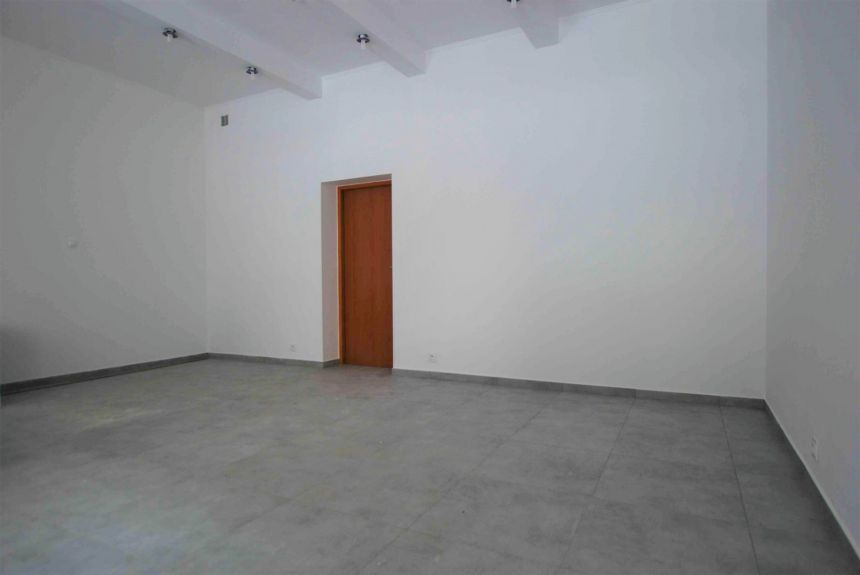 Lokal parterowy w centrum  67 m2 miniaturka 3