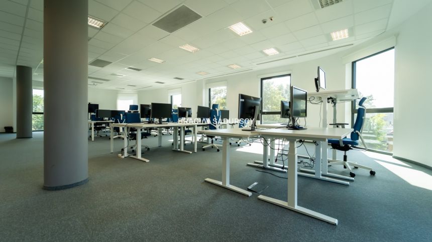 powierzchnia biurowa w nowoczesnym biurowcu miniaturka 19