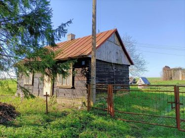 Siedlisko w ładnej okolicy gm. Gniewoszów.