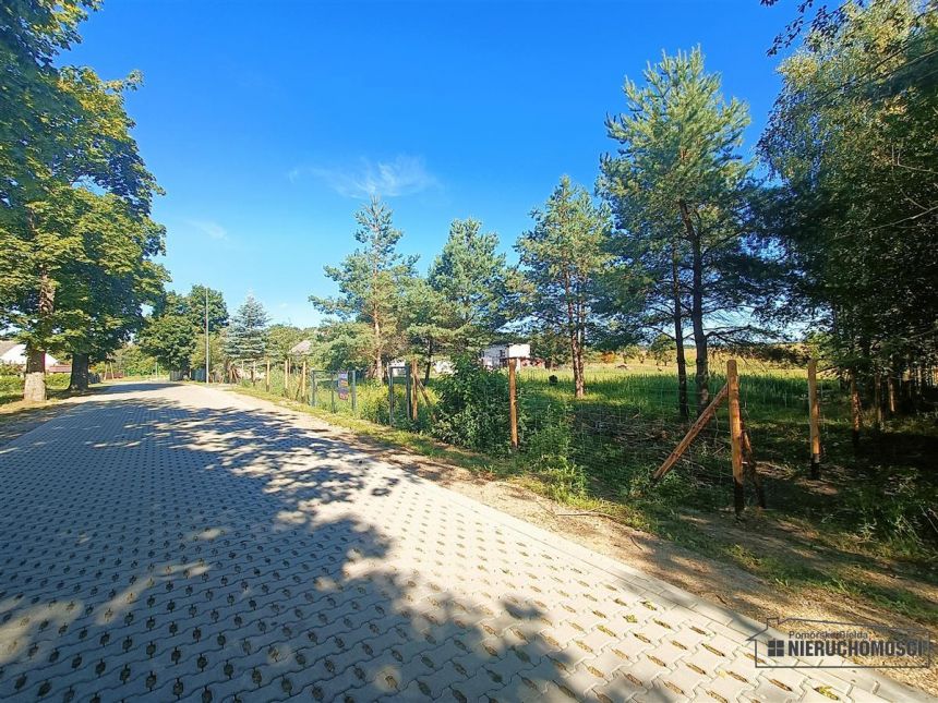 Działki budowlane nad jeziorem. Db. dojazd i plaża miniaturka 4