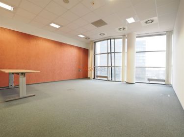 Wrocław Fabryczna, 2 040 zł, 34 m2, do odświeżenia