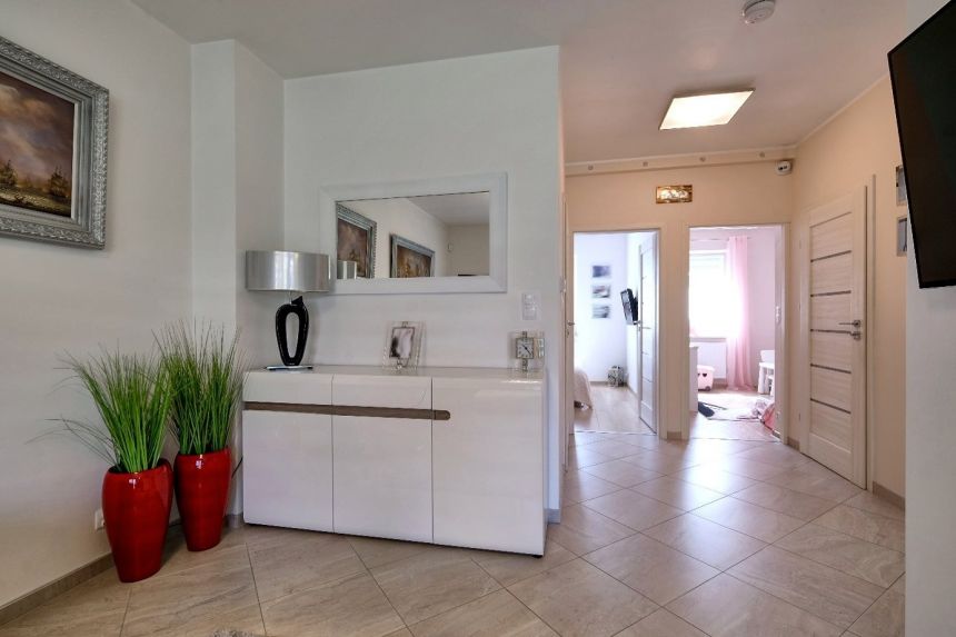 Bezczynszowe, z ogródkiem 150 m2 i garażem 17 m2 miniaturka 9