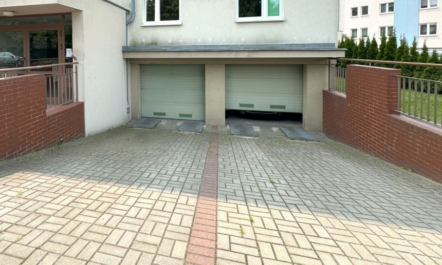 Zadbane mieszkanie z możliwością wydzielenia DWÓCH mieszkań  -PLUS GARAŻ miniaturka 16