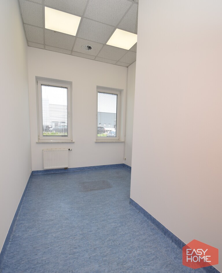 Lokal 90 m2, podzielony na 7 biur, klima., parking miniaturka 6