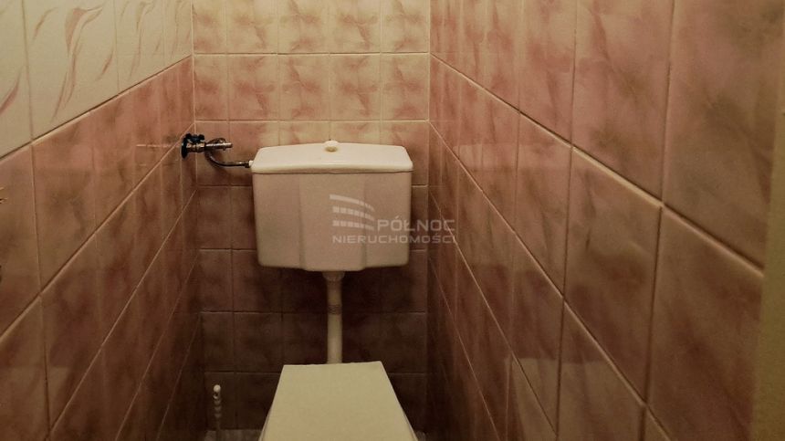 Budynek pensjonatowy z pokojami do wynajecia miniaturka 14