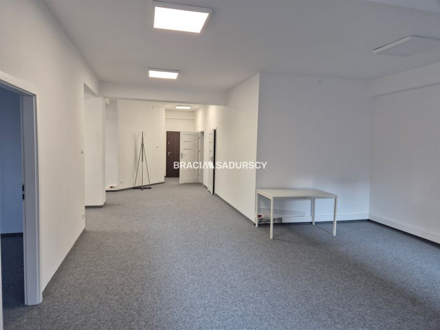 150m2 w biurowcu,ok. ul. Mogilskiej miniaturka 4