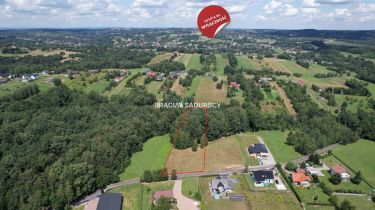 Klimatyczna działka budowlano-leśna w Sieprawiu