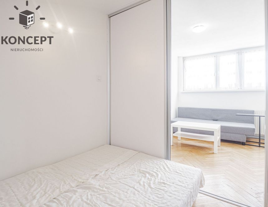 Kawalerka w ścisłym centrum – pl. Nowy Targ miniaturka 5