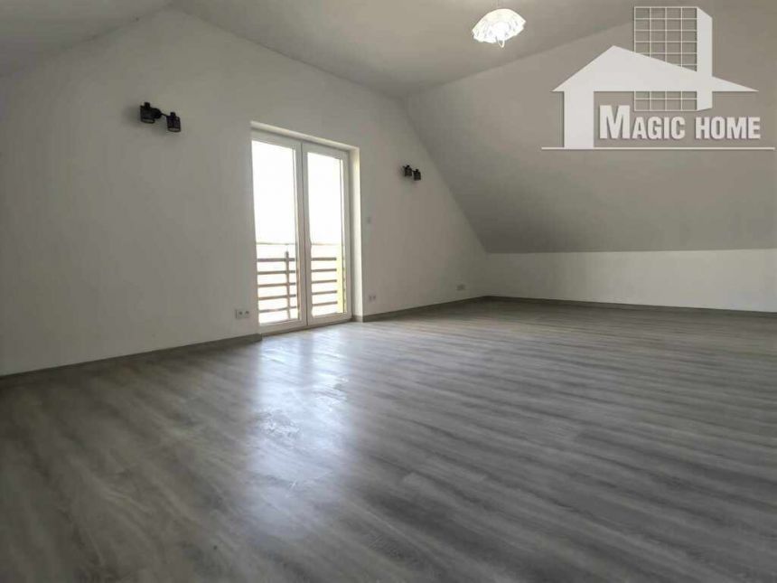Nowy dom w Pieszycach 250m2 1650000 zł. miniaturka 9