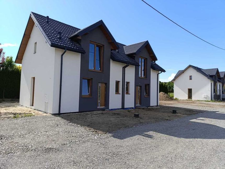 Dom w zabudowie bliżniaczej 82 m2 340 m2 miniaturka 2