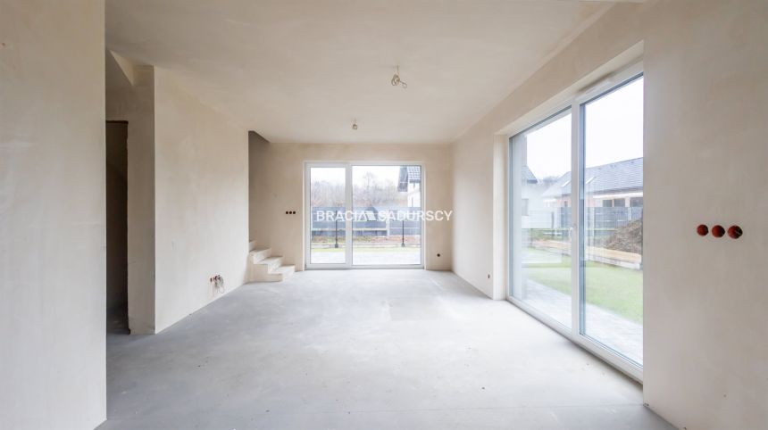 Dom w stanie deweloperskim, gotowy do zakupu - zdjęcie 1