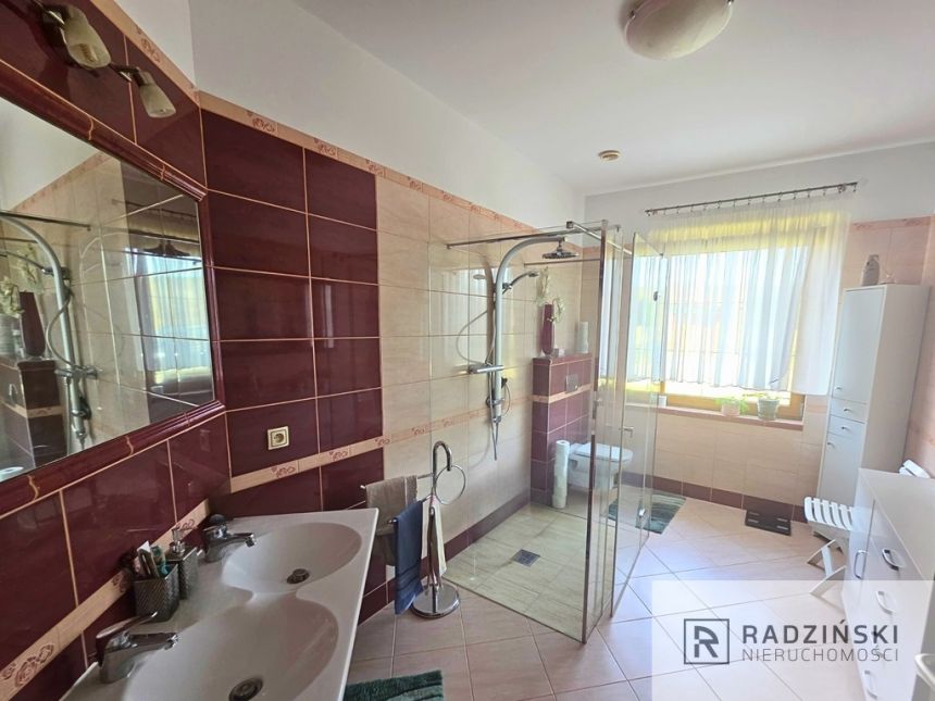 Dom wolnostojący  z 2008r- 184 mkw, działka 1.1 ha miniaturka 15