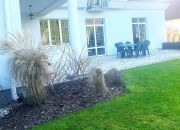Funkcjonalny dom 5 sypialni i salon z ogrodem. miniaturka 1