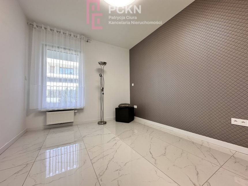 Apartament z ogródkiem i mp w garażu w cenie! miniaturka 5