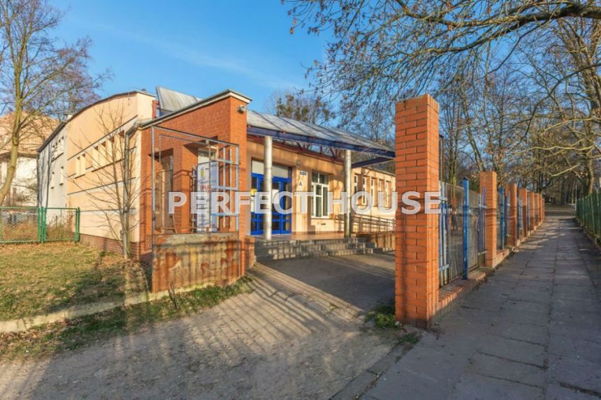 Budynek biurowy w centrum miasta miniaturka 4