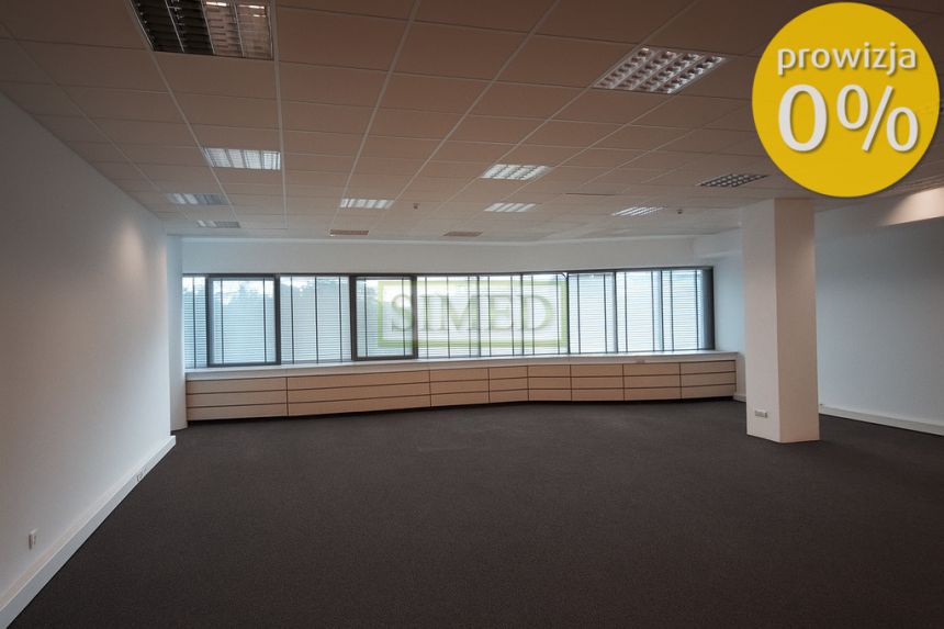 Showroom,jedna sala , recepcja,parking ,dostęp 24h - zdjęcie 1
