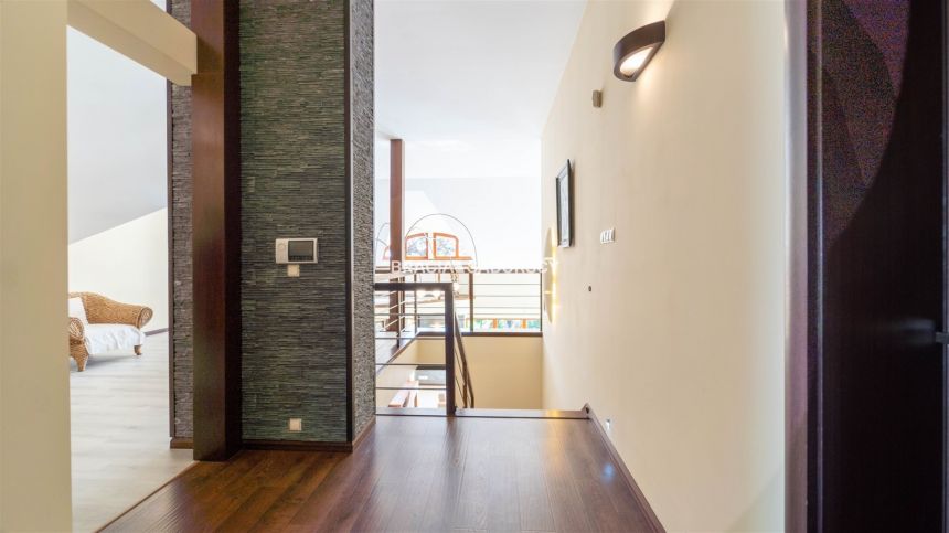 Rezydencja 420m2, 28 arów, 8 pokoji miniaturka 39