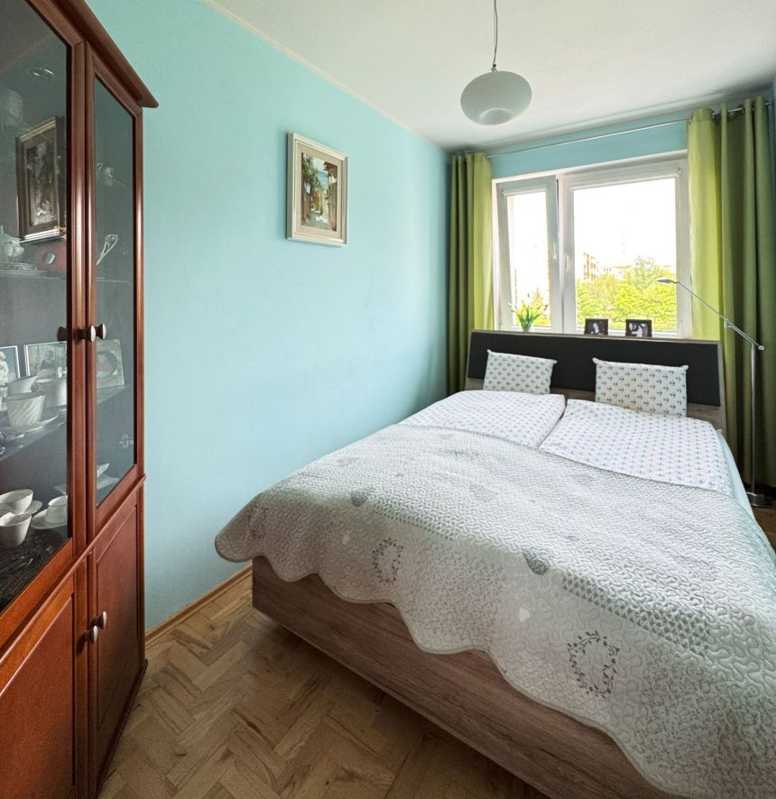 Zadbane mieszkanie z możliwością wydzielenia DWÓCH mieszkań  -PLUS GARAŻ miniaturka 9