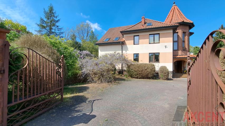 Dom wolnostojący na działce 2792m2 WKD Otrębusy miniaturka 2