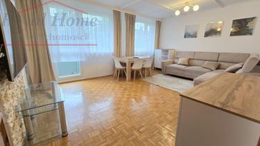 Przestronne, w pełnym rozkładzie 3 pok z balkonem.