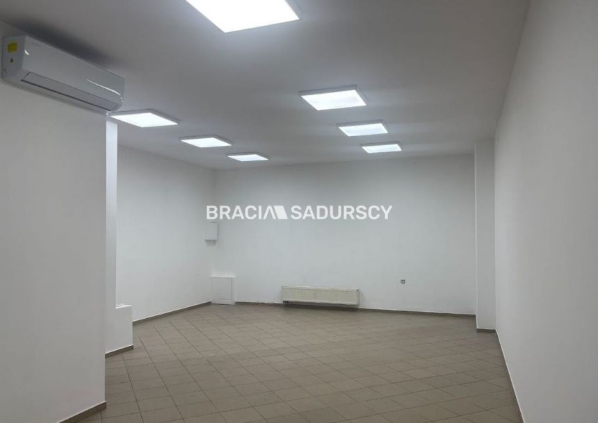 Do wynajęcia lokal handlowo-usługowy – 63 m² miniaturka 2