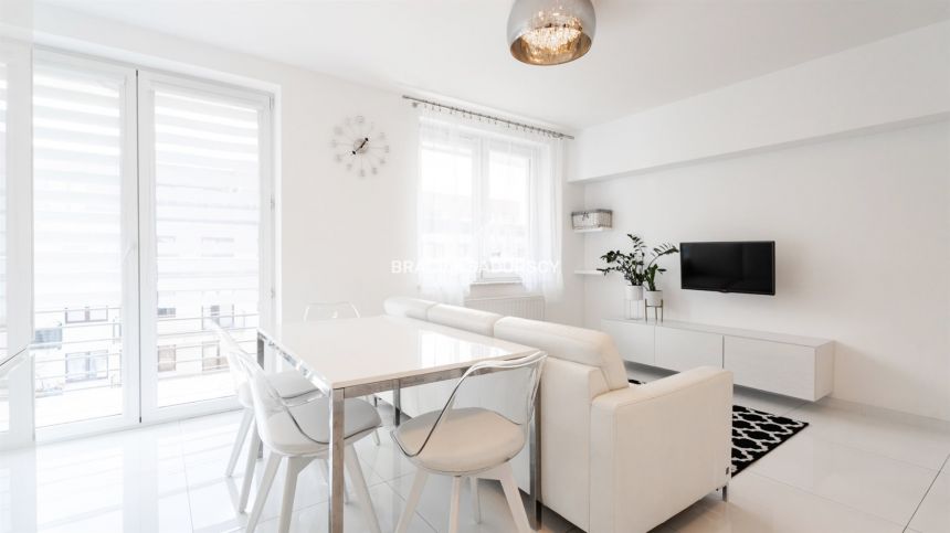 Wysoki standard| Jasne| Duży balkon miniaturka 4