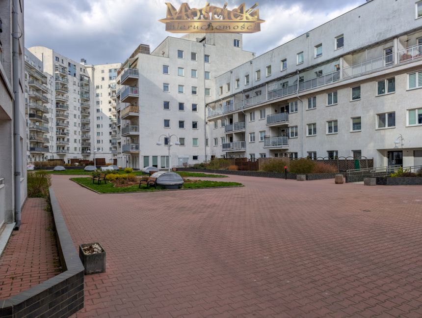 Kawalerka na Natolinie z oddzielną kuchnią miniaturka 11