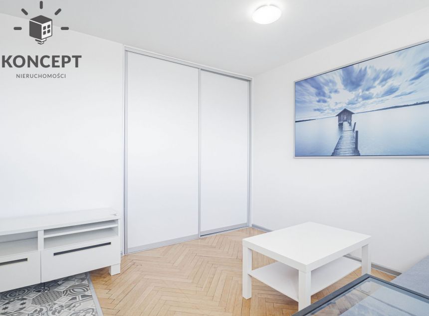 Kawalerka w ścisłym centrum – pl. Nowy Targ miniaturka 3