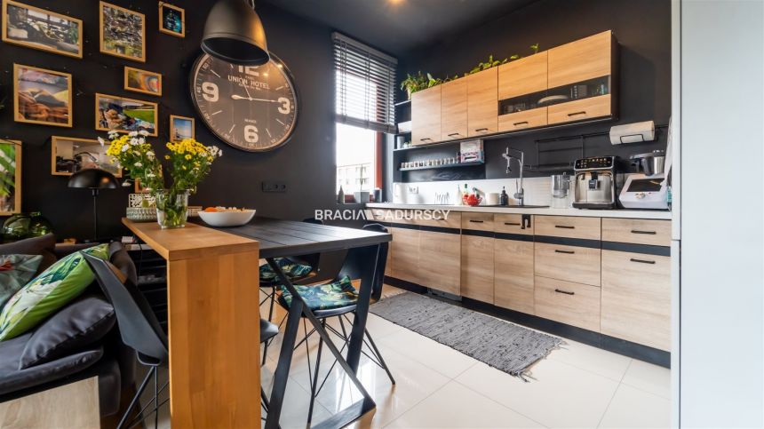 3 pok, 2 łazienki negocjacja ceny! miniaturka 35