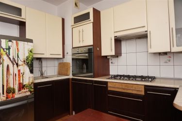 Kukuczki, niski blok, ciepła woda z sieci, balkon