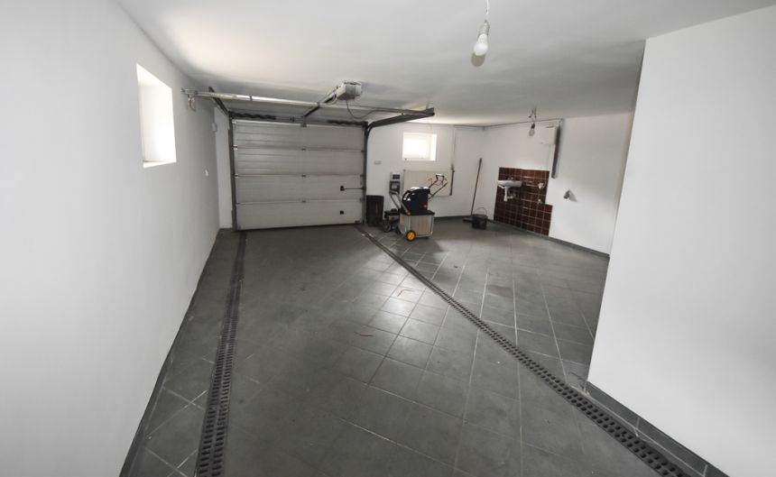 Dom wolnostojący Opole Grudzice 230m2, działka 8ar miniaturka 14