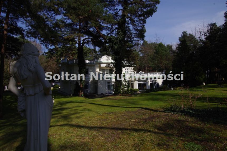 Rezydencja 500 m2 z ogrodem zimowym sauną tarasami miniaturka 2