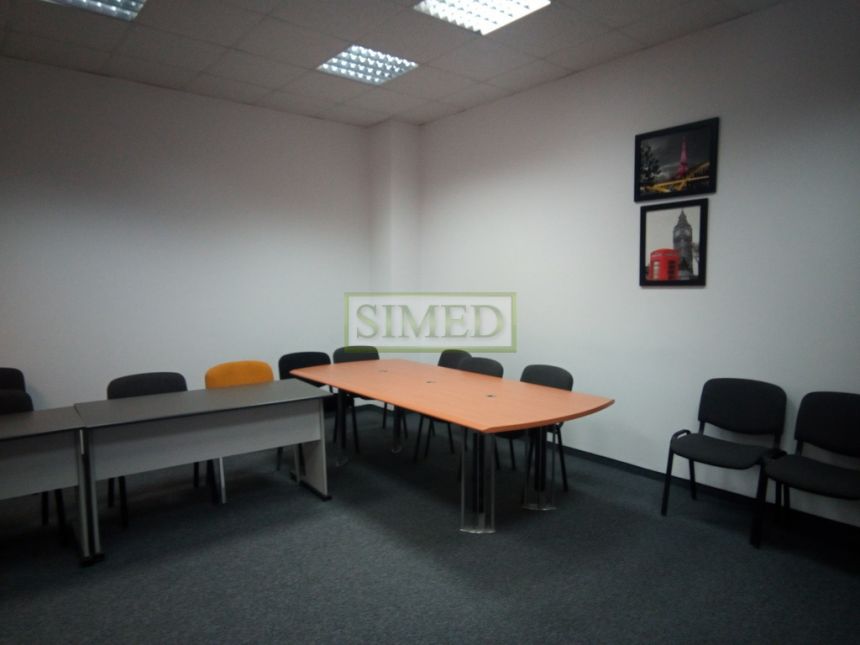 Biuro ochrona winda parking dostęp 24h miniaturka 7