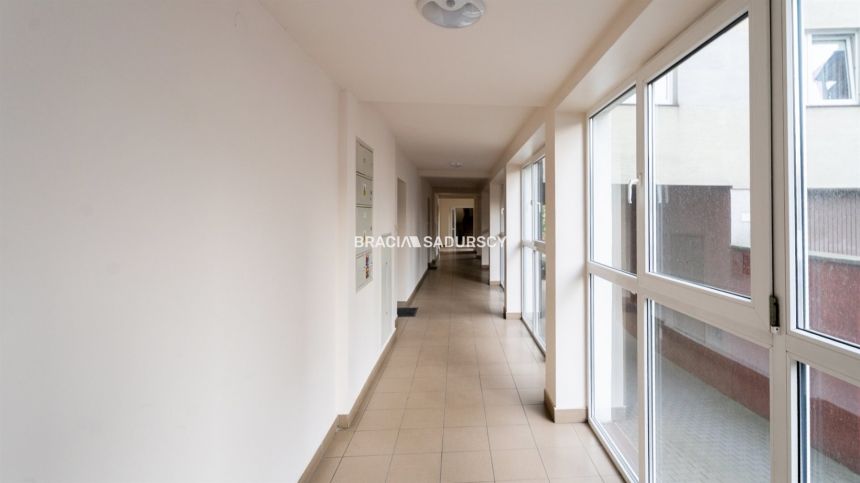 2 pokoje, balkon, Pilotów – nowoczesne i ciche miniaturka 27