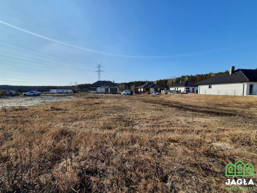 Murowaniec działka 880m2 -wylane fundamenty miniaturka 7