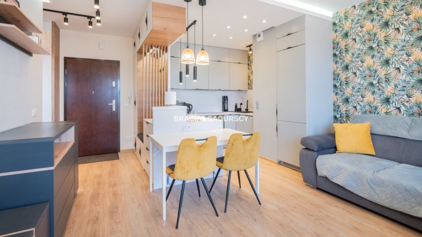 Nowoczesne 2 pokoje z klimatyzacją i balkonem miniaturka 13