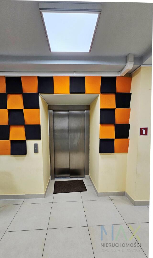 Przestronny lokal w rewelacyjnym punkcie ul. Basztowa miniaturka 10