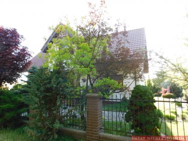 Urokliwy dom wolnostojący w Mrozowie