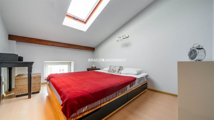 Mieszkanie w kamienicy 82 m2 stare miasto,poddasze miniaturka 23