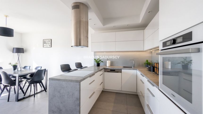 Nowoczesny salon 40m2/2balkony/garaz/piwnica miniaturka 5