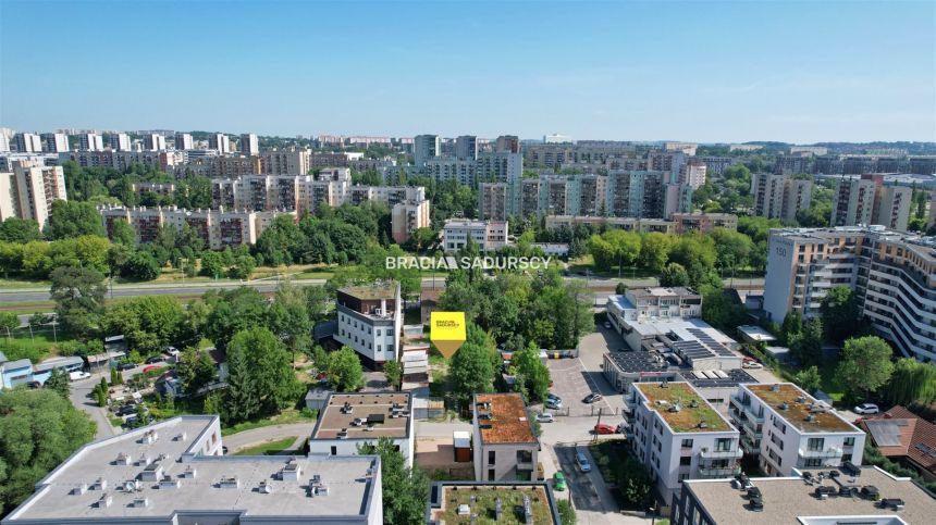 Kraków, Czyżyny - Aleja Jana Pawła II - zdjęcie 1