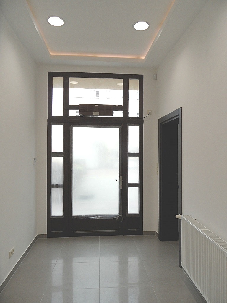 Wynajem - Lokal użytkowy handl. usł. biurowy 41m2. miniaturka 4