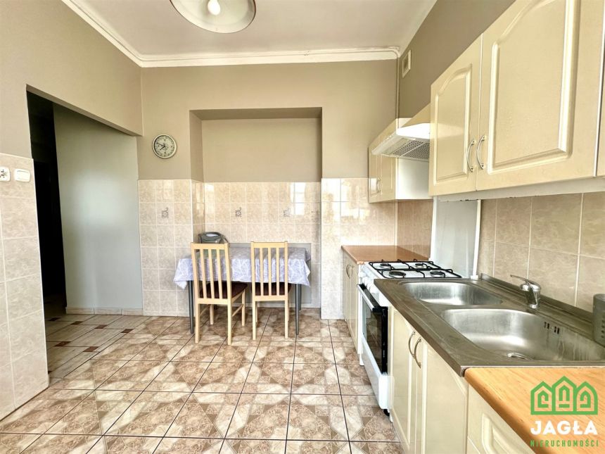 Kawalerka 40m 1400zł kolo szp Jurasza duży balkon miniaturka 4