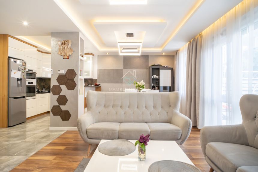 Dom 120 m2, 5 pokoi, garaż - zdjęcie 1